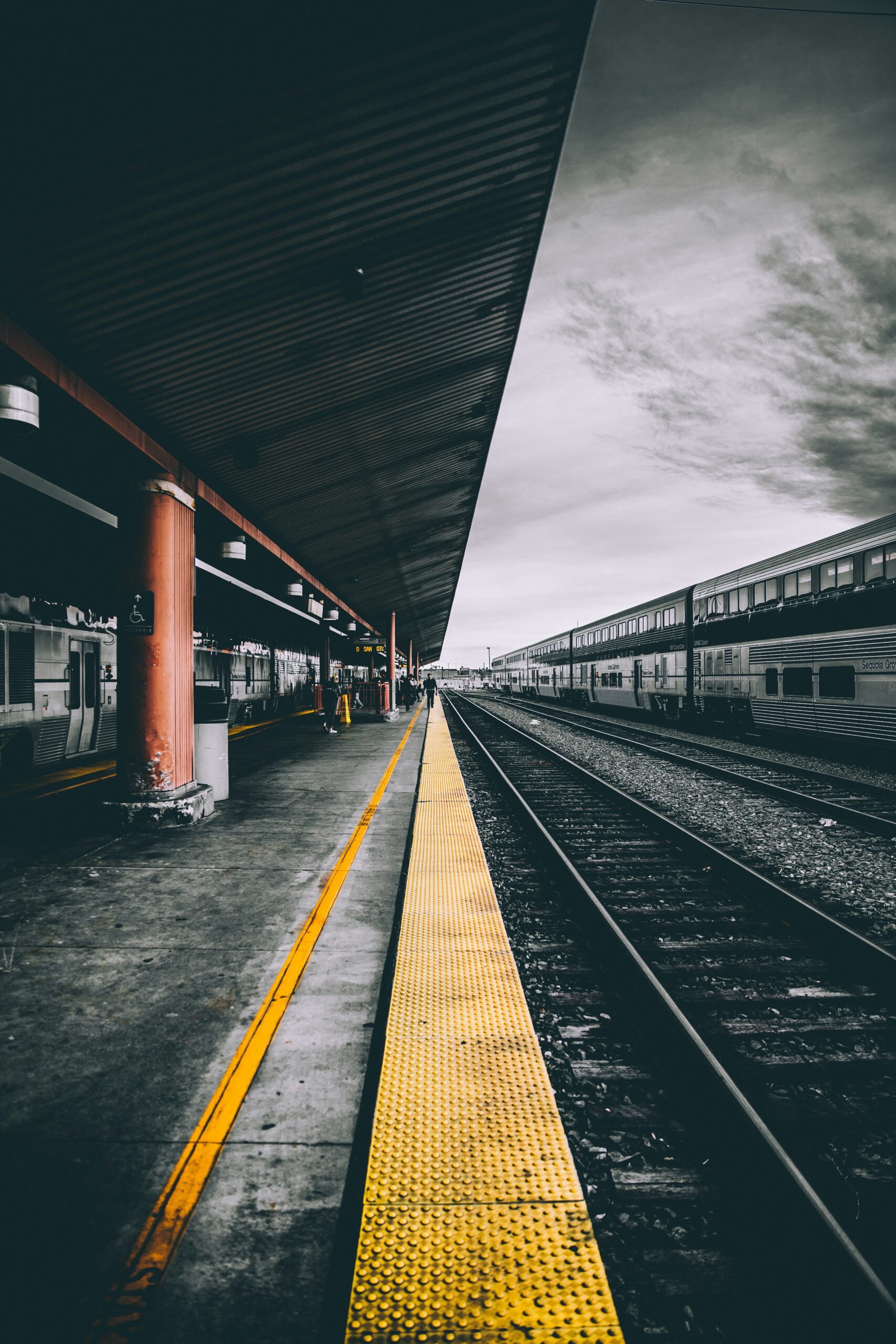 Train platform and train station